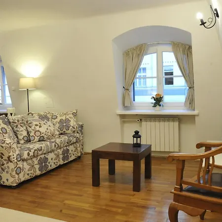 Milotu - Uniwersytecki * Varsovie